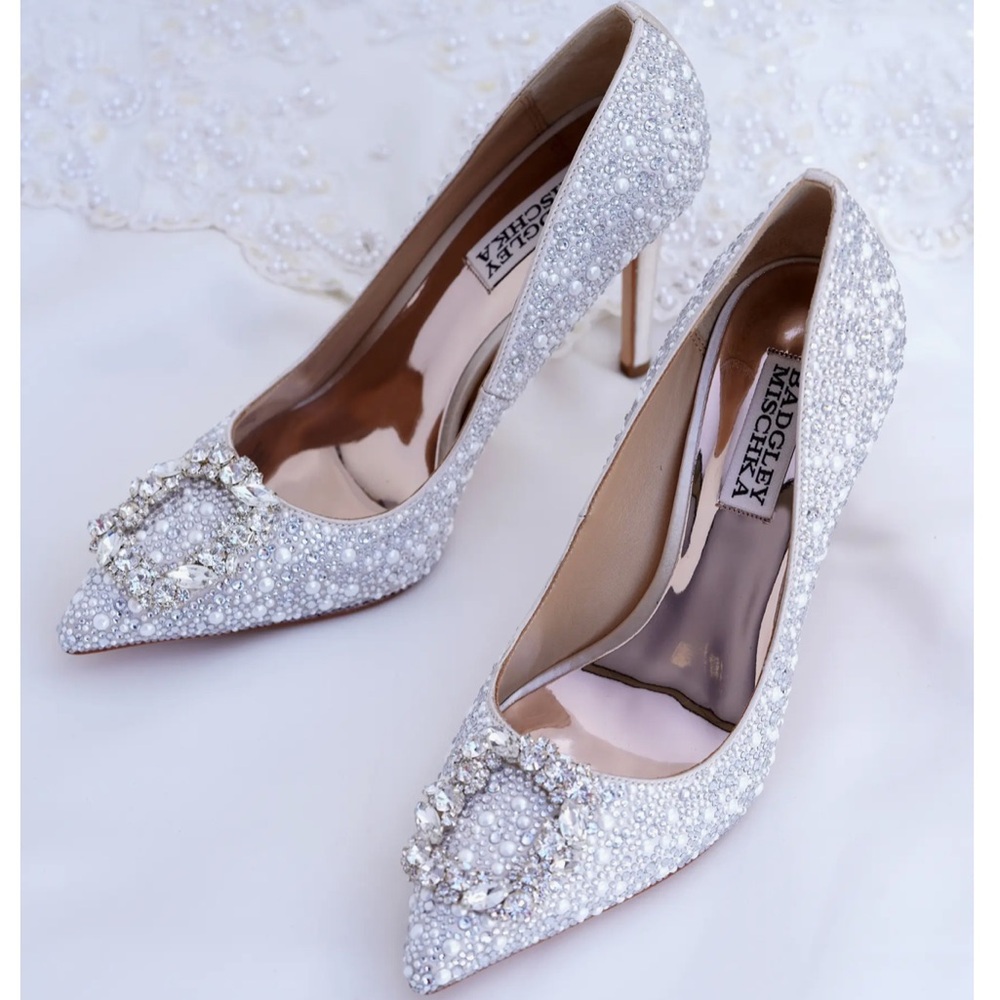 NIB Badgley Mischka Cher II Heels